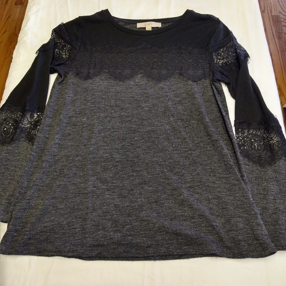 Loft long sleeve XS lace long sleeve